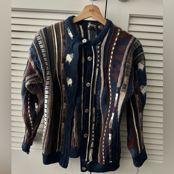 Cardigan - Picture 2 of 7